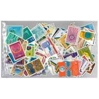 United Nations - 300 Different Stamps All Mint