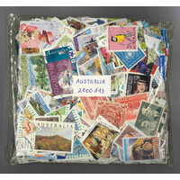 Australia - 2000 Different Stamps Mixed in Bag Used